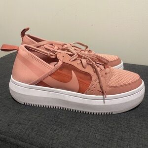 Nike Court Vision Alta